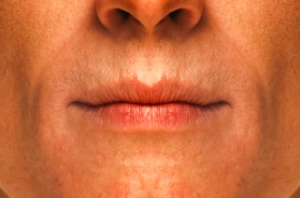 どんな意味があるの 唇を巻き込む癖を持つ男性の性格的特徴と心理状態を解説 Galichu